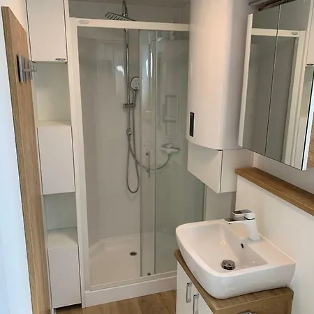 Feriehus Floating House Mm, Marina *